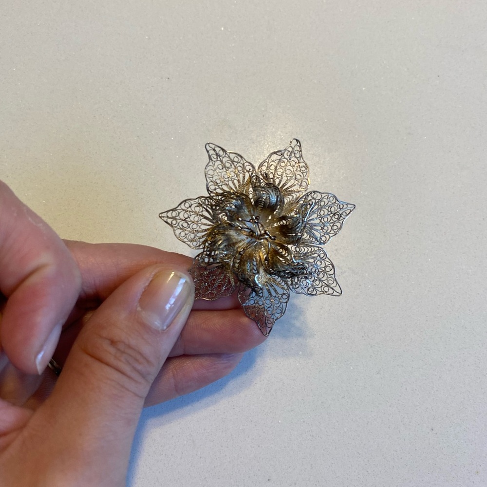 Intricate Silver Flower Brooch - Picture 3 of 3